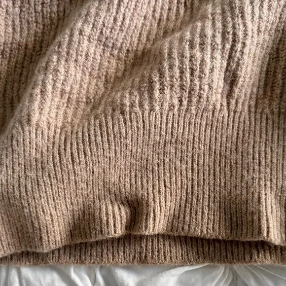 Aritzia Babaton Hazlitt Sweater Vest - Size S - Picture 7 of 10